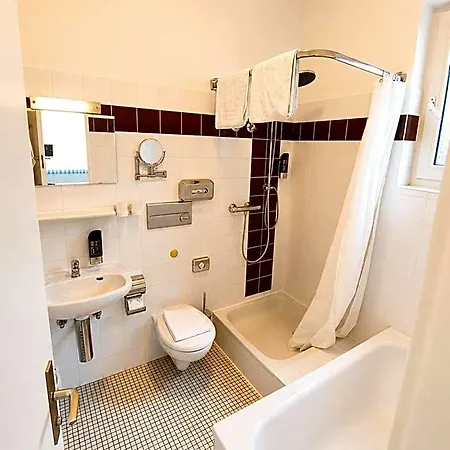 Hotel Gaestehaus Am Bahnhof Vechta, Smart Check, Wlan & Parkplatz 2*